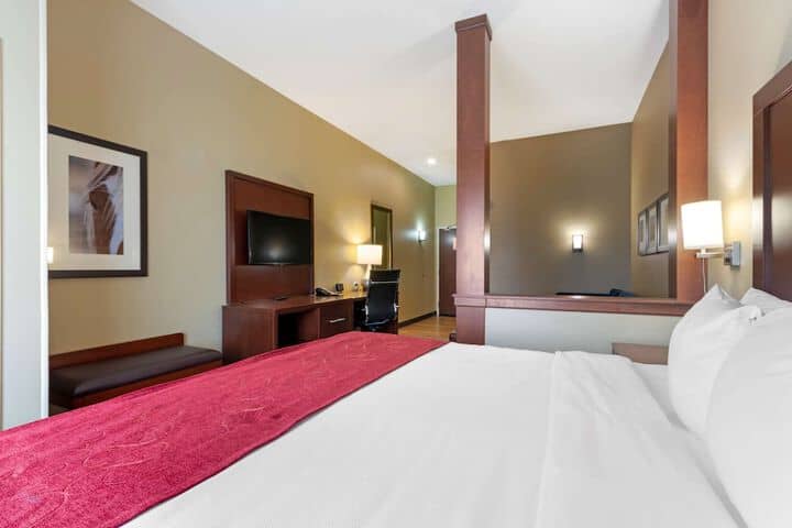 Room 16 of 35