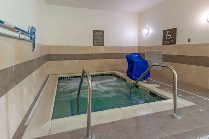 Pool 23 of 35