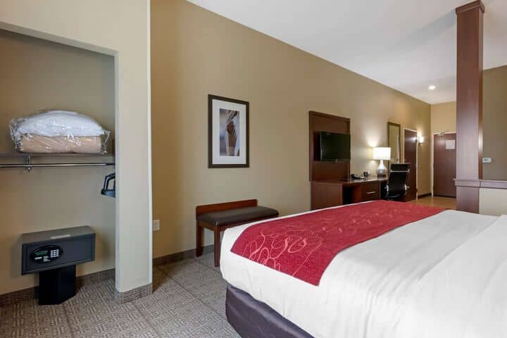 Room 9 of 35
